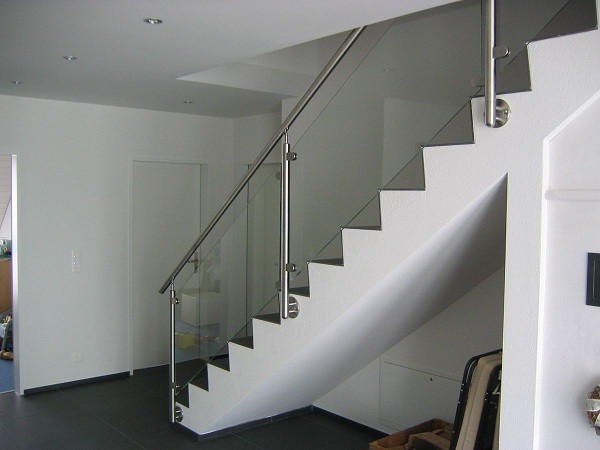 Zuverlässige Edelstahl-Balustraden-Systeme, versehen angebrachtes Glastreppen-Geländer mit Seiten